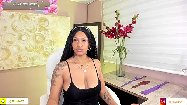 haiiley more online show from 12.04.24