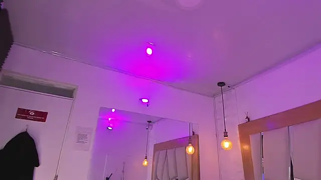 ary cooper  online show from 02.08.25