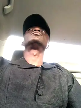 Snapshot of BigBrotherFreak chatting on 11.01.25 BigBrotherFreak online show from 11.01.25