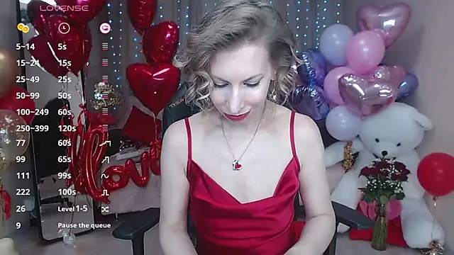 Snapshot of AdrianaSea chatting on 02.14.25 AdrianaSea online show from 02.14.25