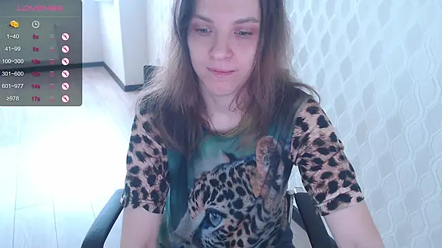Snapshot of LisaHeart chatting on 10.18.25 LisaHeart online show from 10.18.25