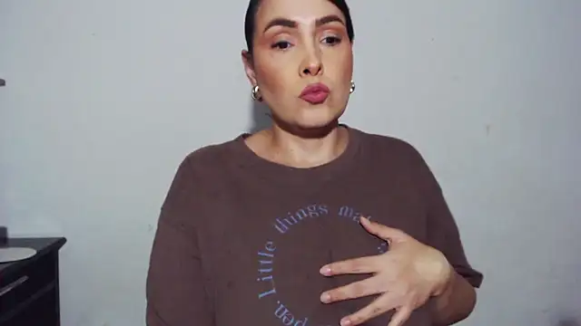 Miss Agatha online show from 10.30.25