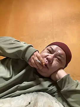 Snapshot of punk0805 chatting on 12.18.25 punk0805 online show from 12.18.25