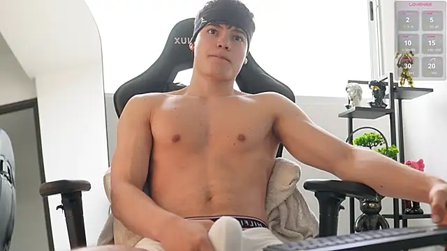 Max cortes1 online show from 10.22.25