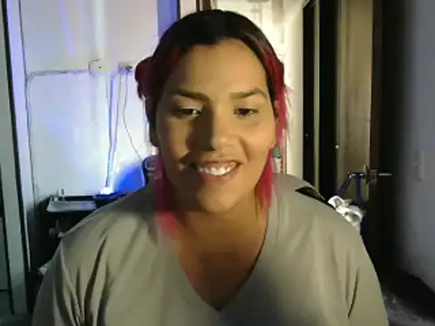 Snapshot of CarolinaRincon chatting on 03.01.25 CarolinaRincon online show from 03.01.25