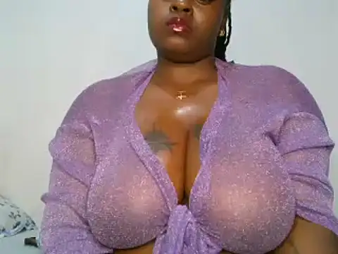 Snapshot of t-QueenSlyy chatting on 01.13.25 t-QueenSlyy online show from 01.13.25