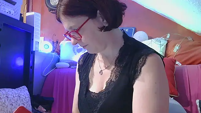 Snapshot of lanax chatting on 05.25.26 lanax online show from 05.25.26