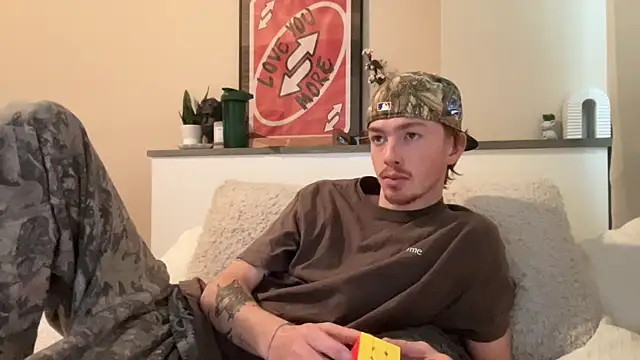 younghungginger online show from 12.15.24