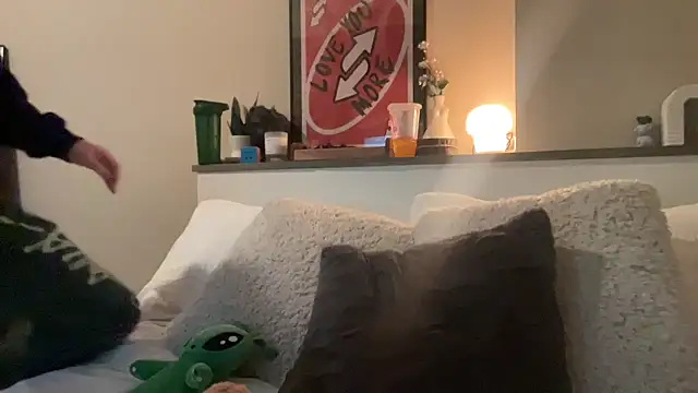 younghungginger online show from 12.28.24