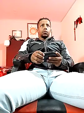 AlejoKhalifa  online show from 03.07.26