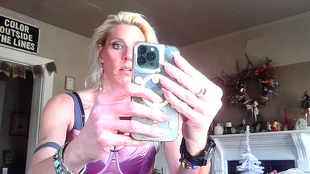 Glamazonx online show from 11.14.25