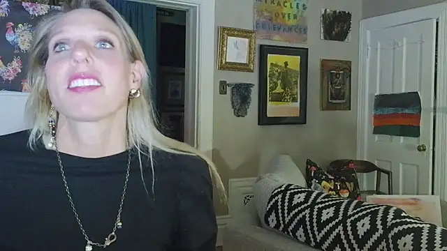 Glamazonx online show from 04.01.26