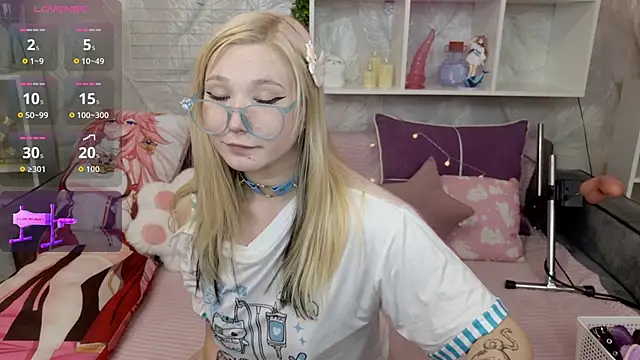 MeowkaKitty online show from 10.15.25