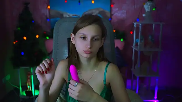 EllaHorton online show from 01.07.25