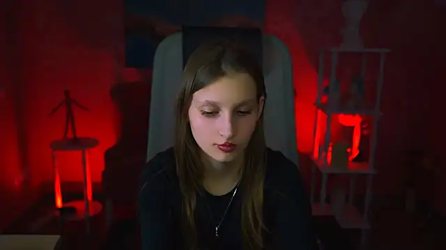 EllaHorton online show from 01.30.25