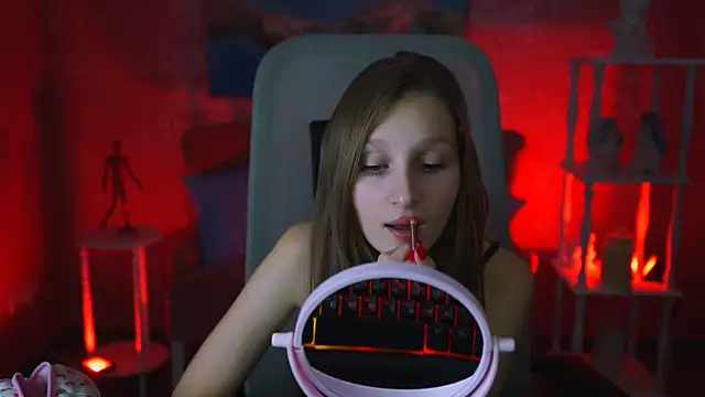 EllaHorton online show from 02.08.25