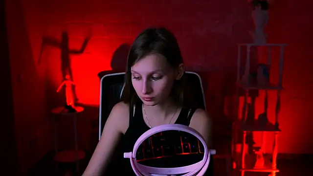 EllaHorton online show from 03.12.25