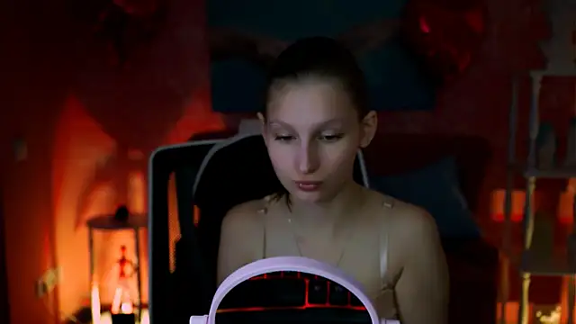 EllaHorton online show from 03.22.25