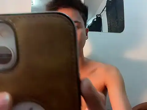 Snapshot of Asiantwink21 chatting on 09.14.25 Asiantwink21 online show from 09.14.25