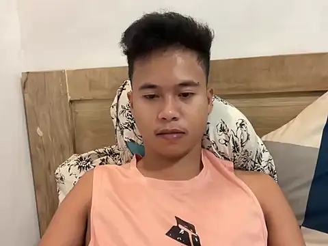 Snapshot of Asiantwink21 chatting on 09.24.25 Asiantwink21 online show from 09.24.25