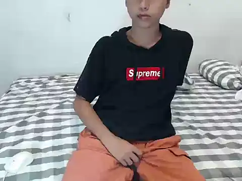 Asiantwink21 online show from 01.11.26