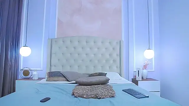 JoannaCox online show from 11.04.25