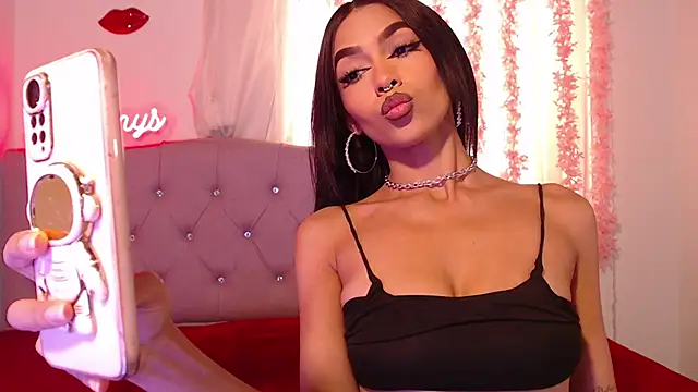 Alleanys Cristal online show from 09.08.25