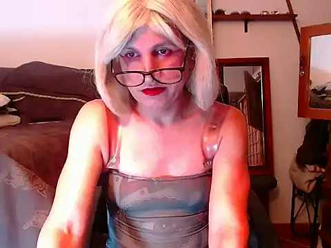 Snapshot of LorenJade chatting on 06.12.26 LorenJade online show from 06.12.26