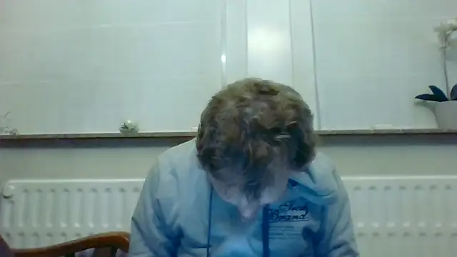 Snapshot of bertolini chatting on 05.06.26 bertolini online show from 05.06.26