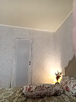 Snapshot of ___Midnight___ chatting on 12.23.24 Midnight online show from 12.23.24