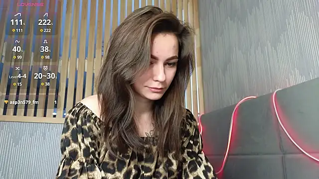 girl with snaketatto0 online show from 02.12.25