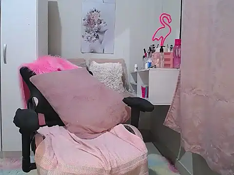 Irresistible24 online show from 02.05.25