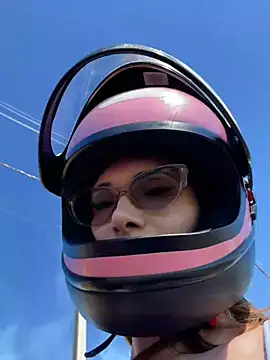 Irresistible24 online show from 04.21.26