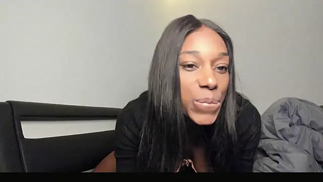 Snapshot of smileybabe chatting on 12.08.24 smileybabe online show from 12.08.24