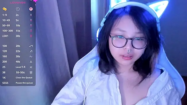 Snapshot of maydaykimmy chatting on 04.23.26 maydaykimmy online show from 04.23.26