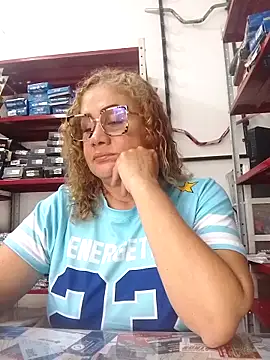 Snapshot of sophiahunt286 chatting on 12.17.25 sophiahunt286 online show from 12.17.25