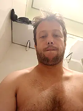 Snapshot of LELUZ88 chatting on 03.04.26 LELUZ88 online show from 03.04.26