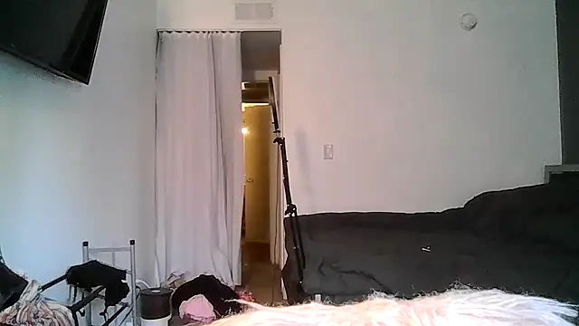 Snapshot of goddessdaisysky chatting on 04.16.26 goddessdaisysky online show from 04.16.26