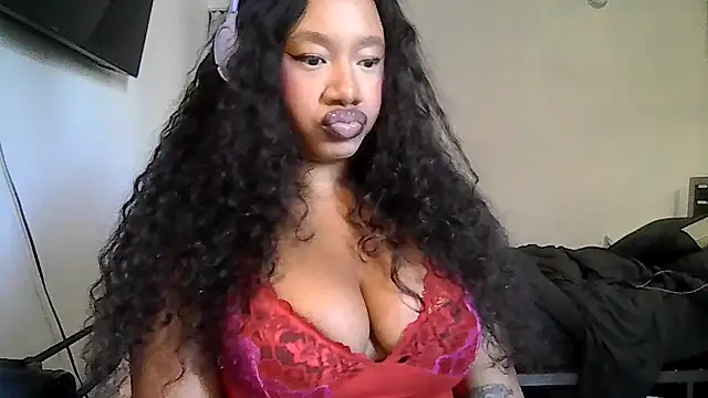 Snapshot of goddessdaisysky chatting on 04.26.26 goddessdaisysky online show from 04.26.26