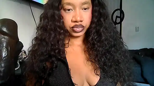 Snapshot of goddessdaisysky chatting on 04.28.26 goddessdaisysky online show from 04.28.26