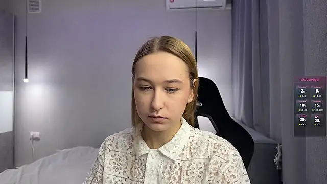 Snapshot of Sweett_Monica chatting on 07.06.26 Sweett Monica online show from 07.06.26