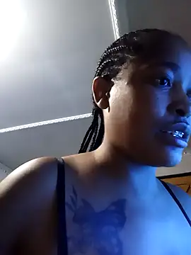 Snapshot of Yelowbone chatting on 03.05.25 Yelowbone online show from 03.05.25