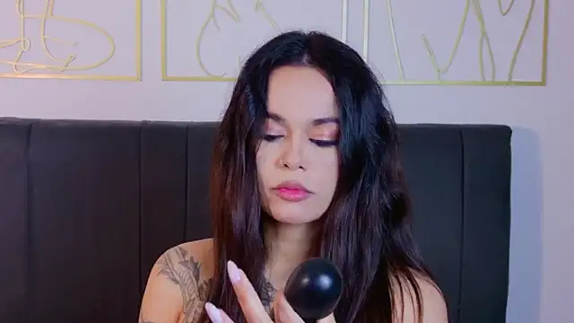 summer holiday online show from 04.20.26