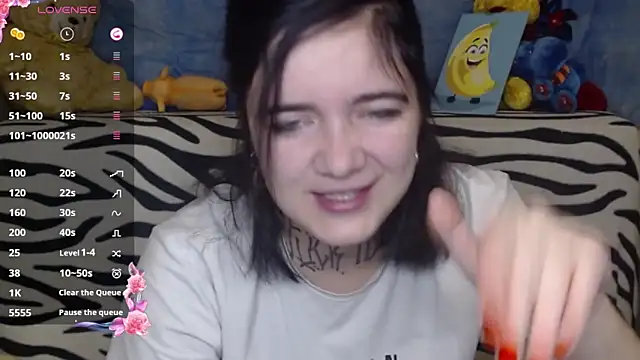 Snapshot of Yours_good_mood chatting on 12.14.24 Yours good mood online show from 12.14.24