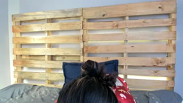 bulma bambina  online show from 10.15.25