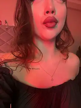 Snapshot of BamBam_XO chatting on 01.04.25 BamBam XO online show from 01.04.25