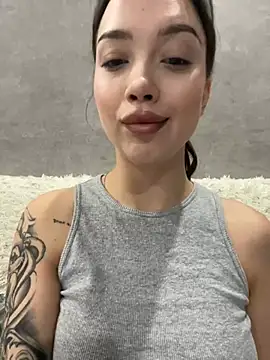 Snapshot of BamBam_XO chatting on 03.18.25 BamBam XO online show from 03.18.25