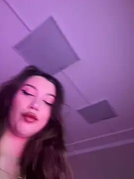 Snapshot of BamBam_XO chatting on 03.22.25 BamBam XO online show from 03.22.25