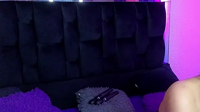 agatha lovee online show from 09.10.25