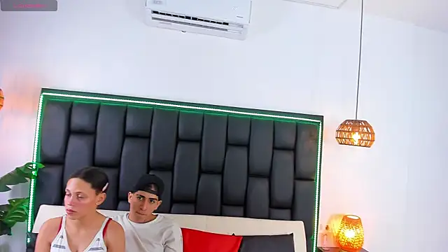 Snapshot of Crazy_nigth01 chatting on 11.22.25 Crazy nigth01 online show from 11.22.25